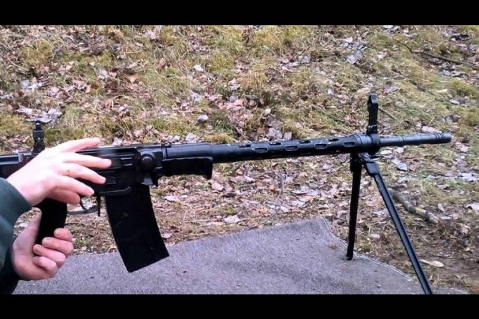 Armi semiautomatiche, inasprimento per caricatori e marcatura