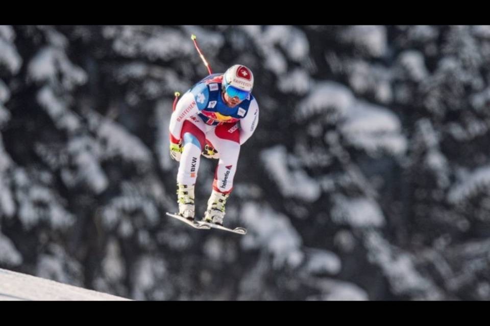 Beat Feuz sfiora l’impresa nella discesa di Kitzbühel