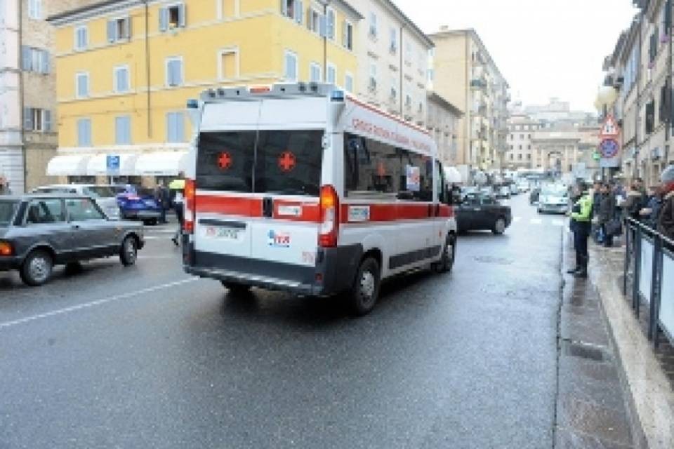 Italia: bimbo morto di botte a Novara, fermati i genitori