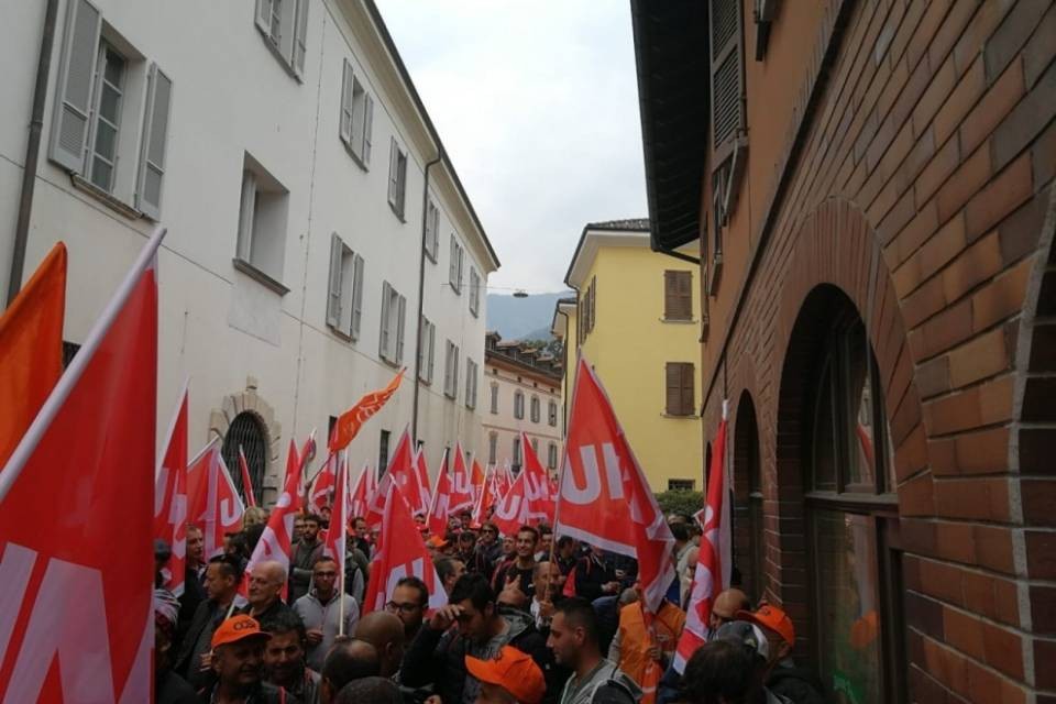 Le braccia incrociate dell'edilizia