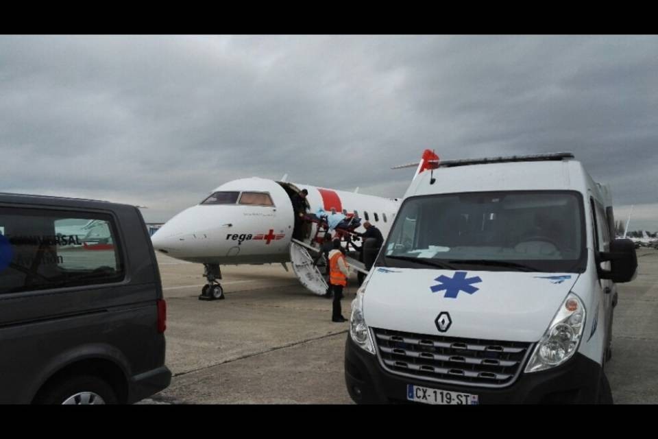 Rimpatriata svizzera ferita a Parigi