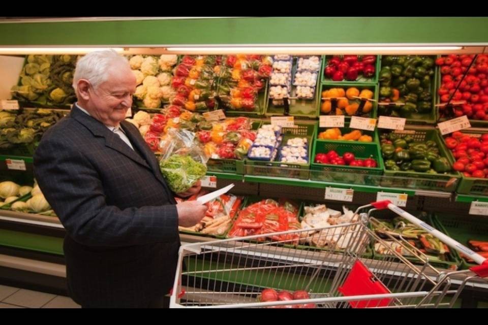 "Ve li immaginate i nonni al centro commerciale?"