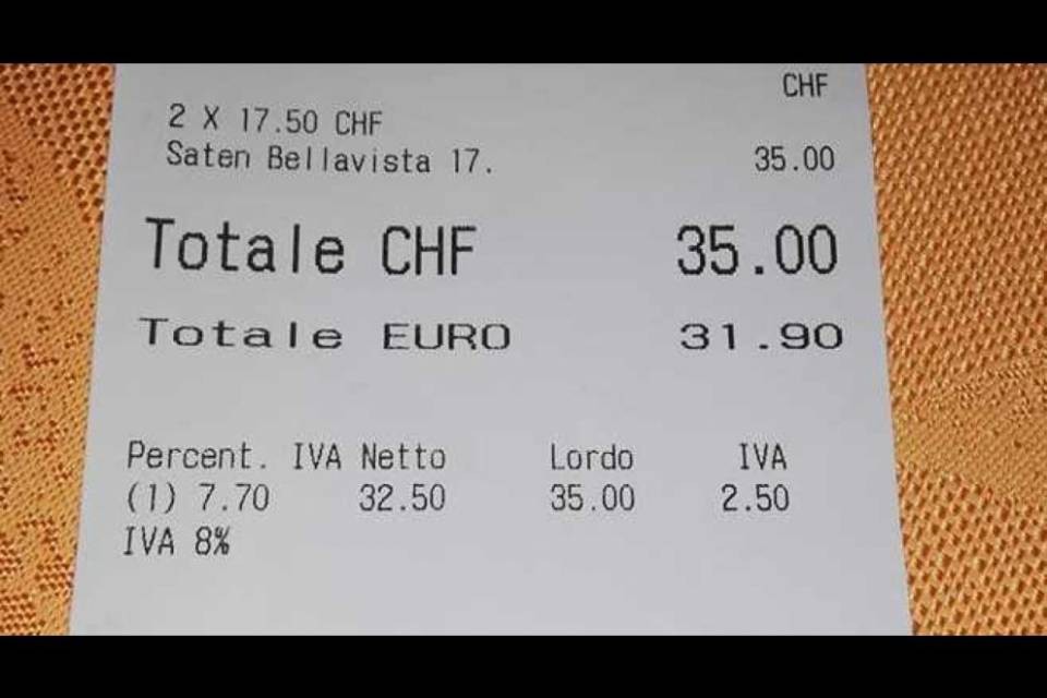 "17,50 per un bicchiere di Chardonnay in casetta: assurdo"
