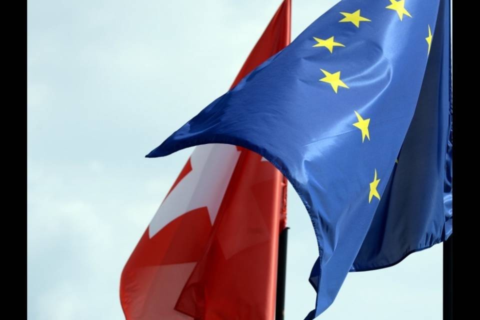 Ricatto UE: ecco perché abolire l'imposta di bollo