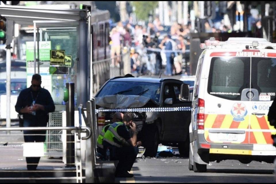 Suv sui passanti: 19 feriti a Melbourne