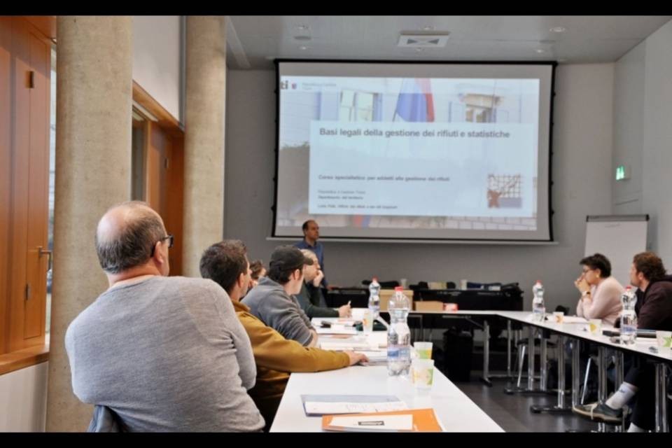 Una formazione per meglio gestire lo smaltimento dei rifiuti