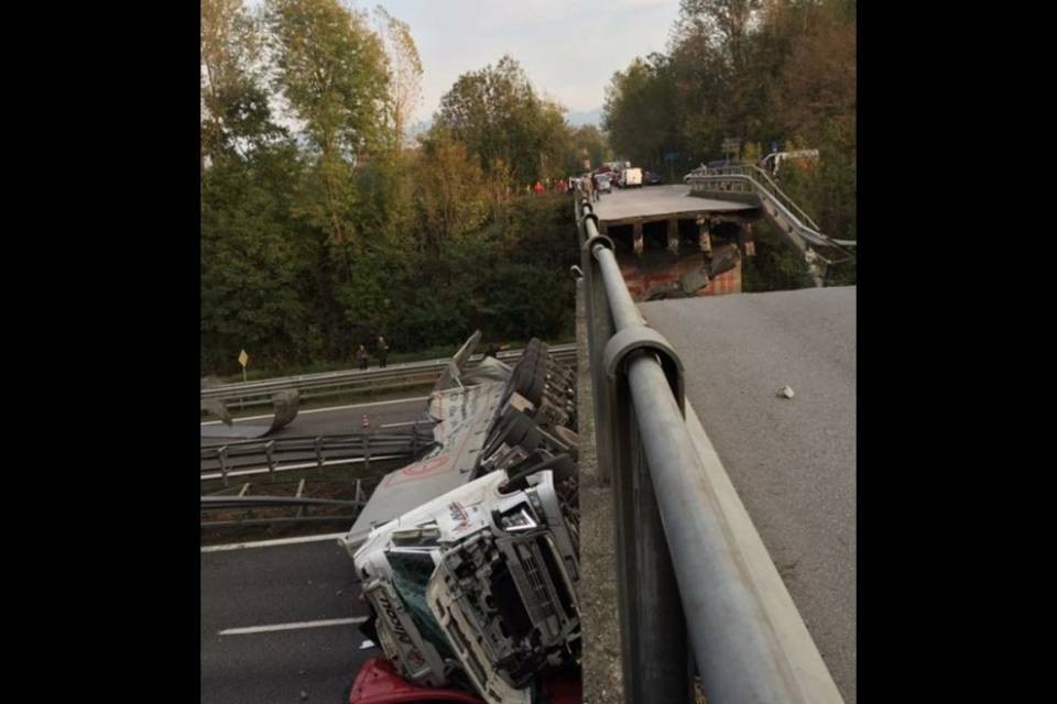 Tre indagati per il crollo del ponte