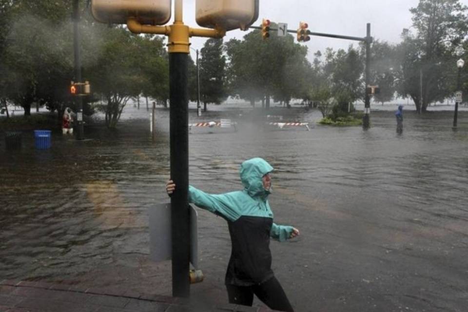 L'uragano Florence miete la 14esima vittima in South Carolina