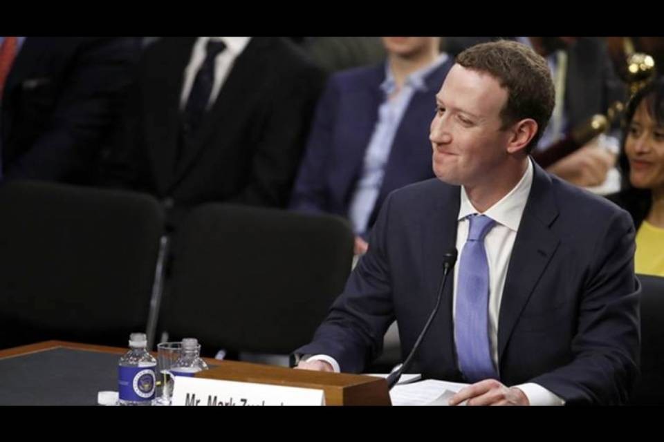 La “trollata” del Guardian contro Zuckerberg
