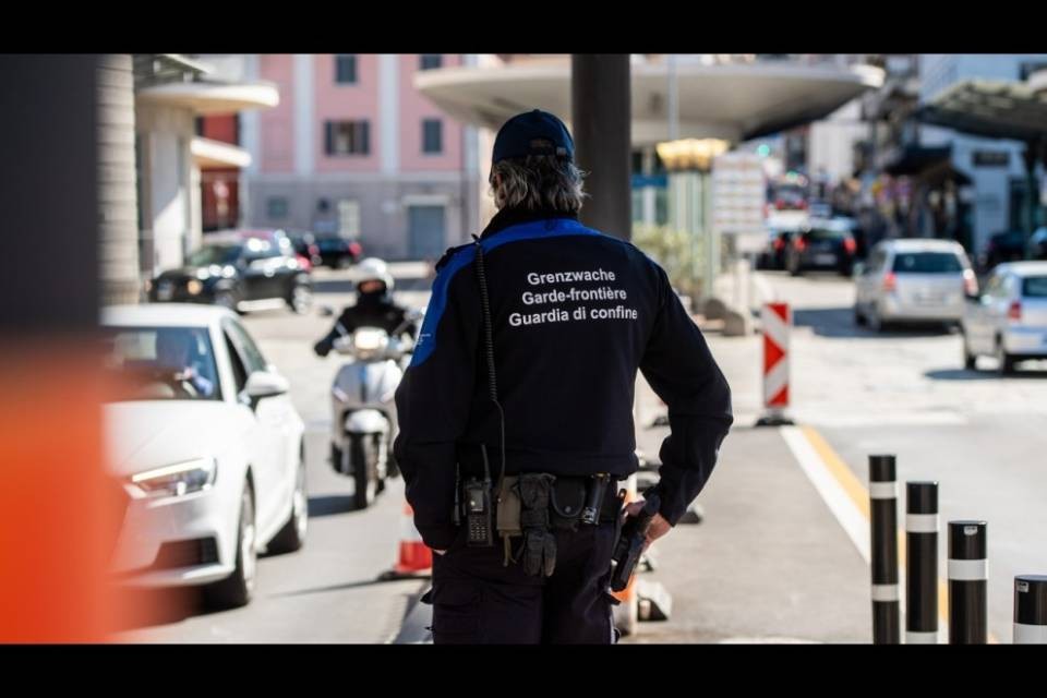 Chiudono altri cinque valichi secondari