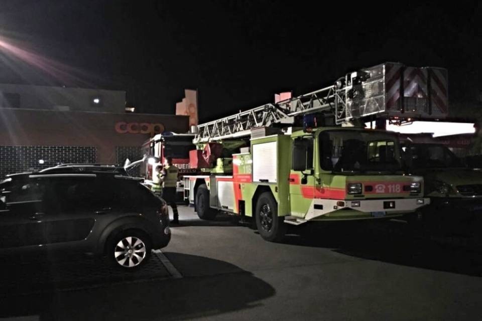 Magliaso, evacuata palazzina invasa dal fumo