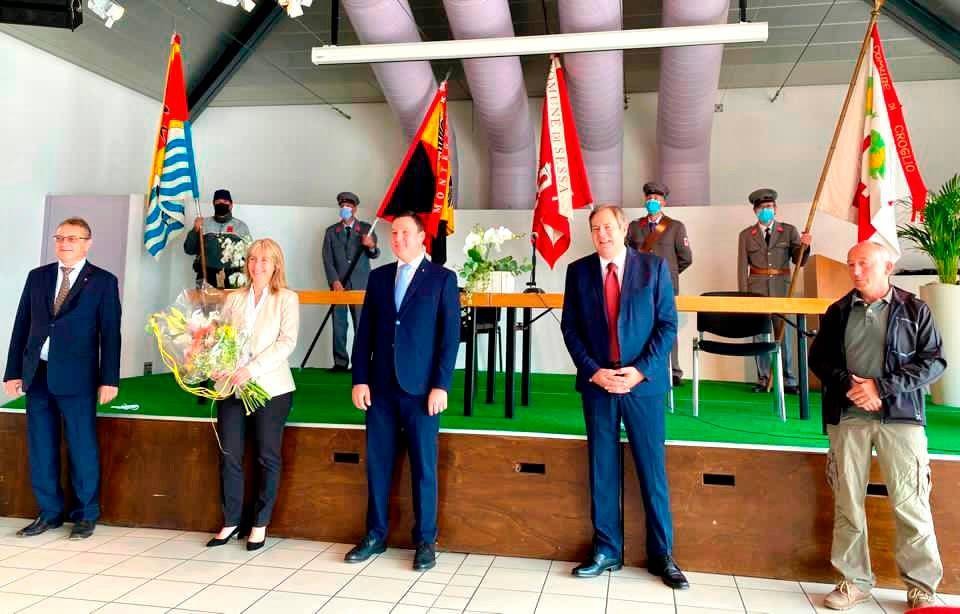 Da sinistra Daniel Buser, Margherita Manzini, Piero Marchesi, Massimo Tavoli e il dimissionario Giuliano Zanetti. Foto Comune di Tresa