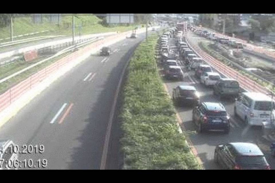 Incidente sulla A2, lunghe code verso sud