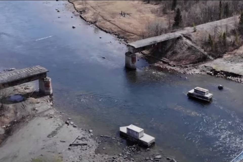 Rubano un pezzo di ponte metallico...di 56 tonnellate
