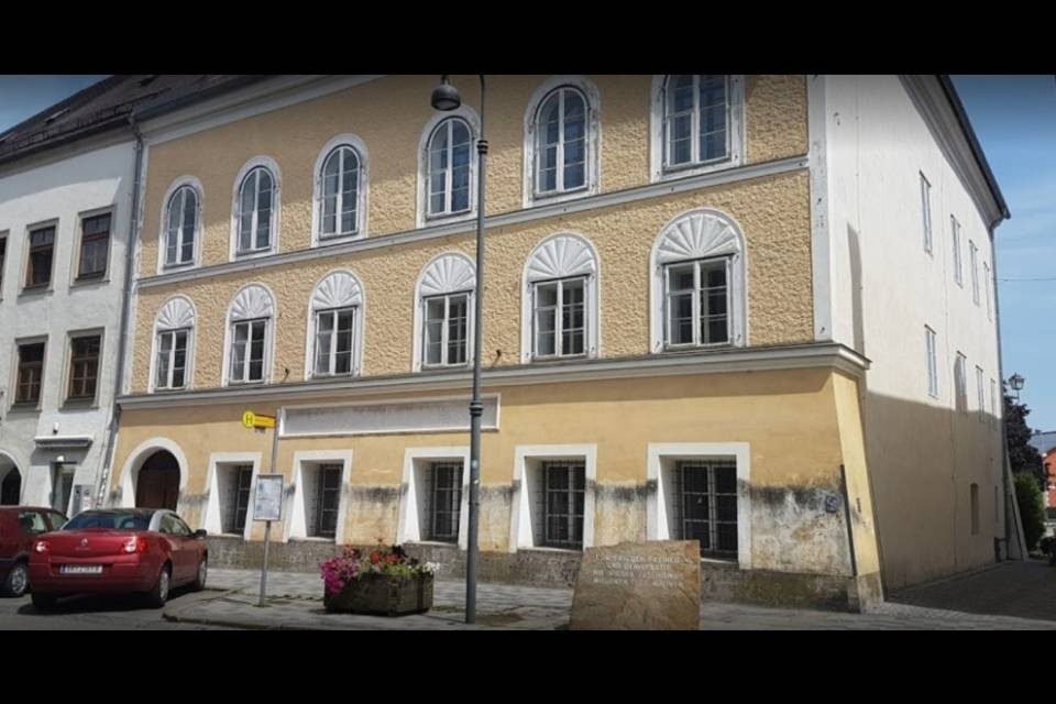 Bocciato l'ultimo ricorso sulla casa natale di Hitler