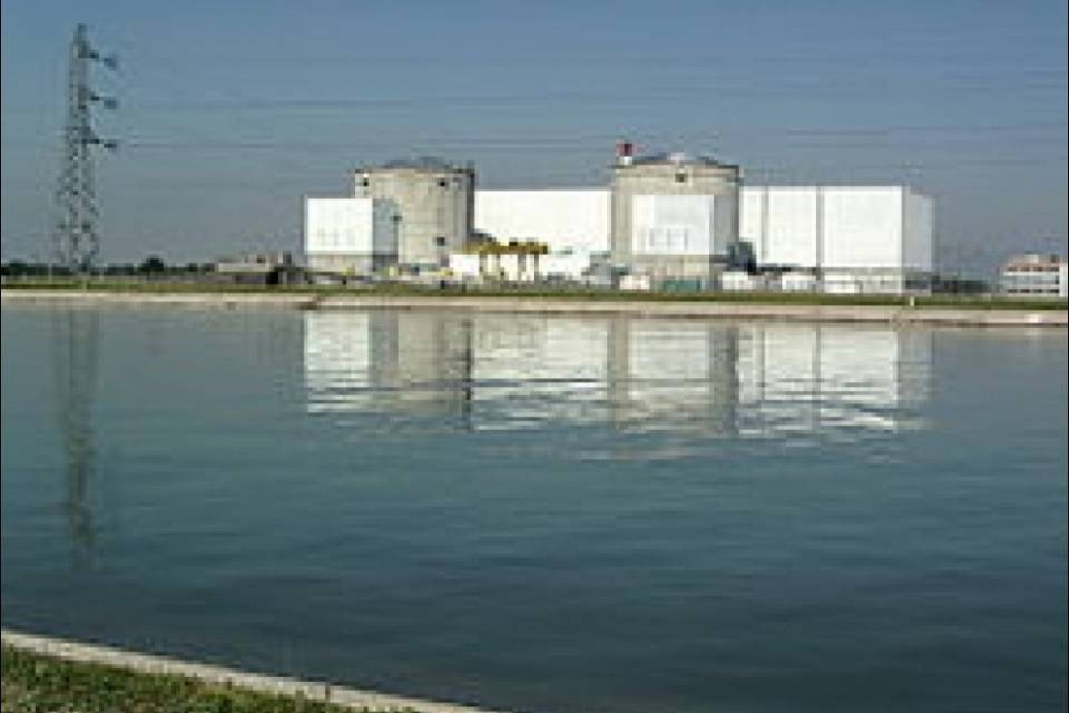 Caldo eccessivo in Francia, chiusi 4 reattori nucleari