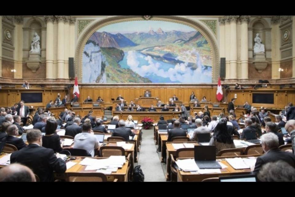 Due iniziative per aumentare le donne in parlamento