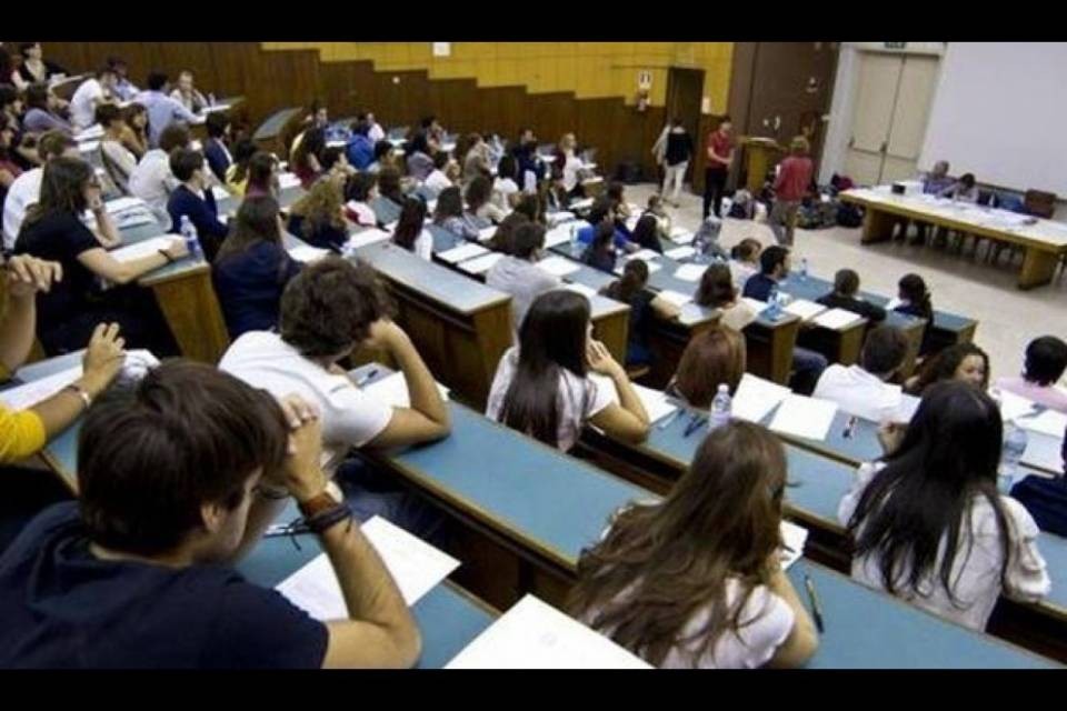 Universitari ticinesi: l'Uni di Friburgo batte l'USI