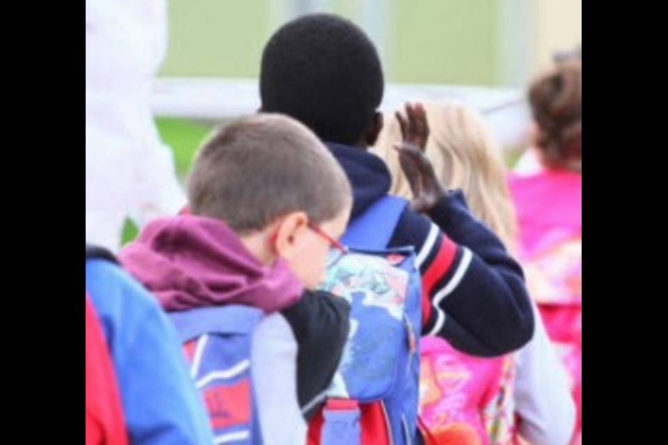 "A scuola mi dicono cacca perché sono scura"