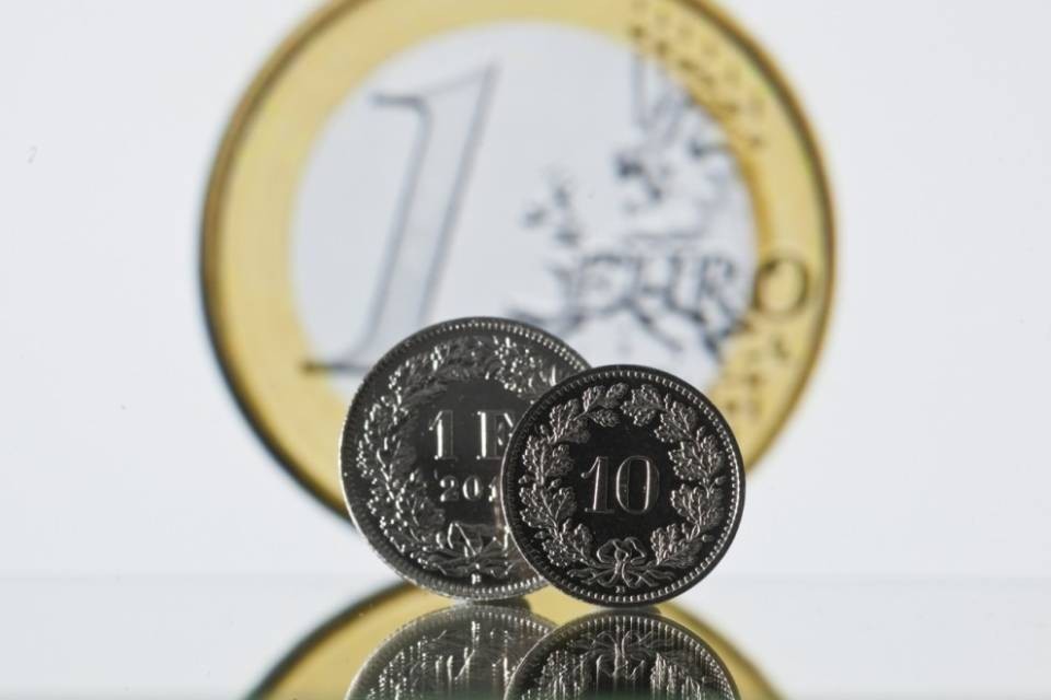 L'Euro torna sotto 1,09 franchi