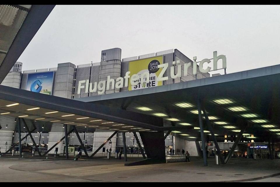 Aeroporto di Zurigo: cancellati una cinquantina di voli
