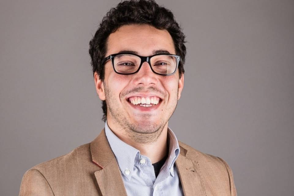 Marco Battaglia - Previsioni di voto dei Social Media: una nuova frontiera?