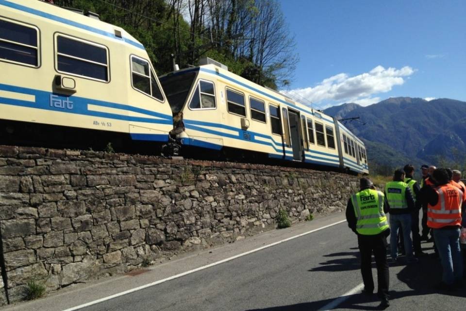 Scontro fra treni nelle Centovalli