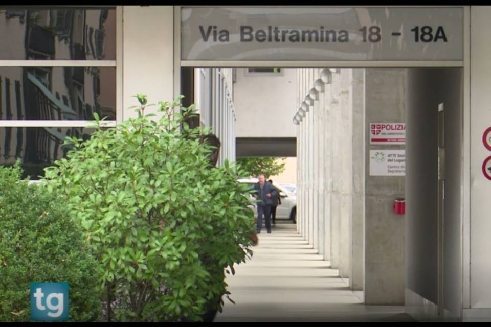Via Beltramina, due mesi senza ascensore