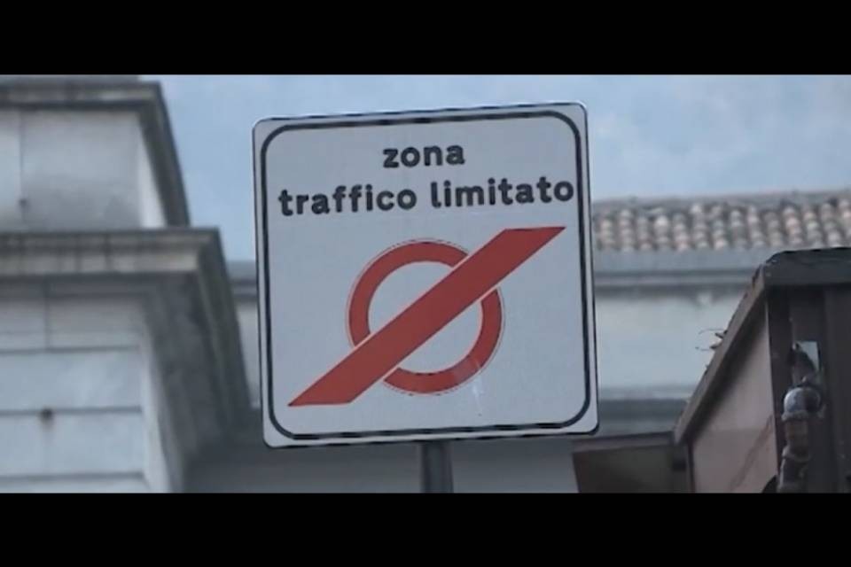 Fioccano multe nella Ztl di Como, anche in Ticino
