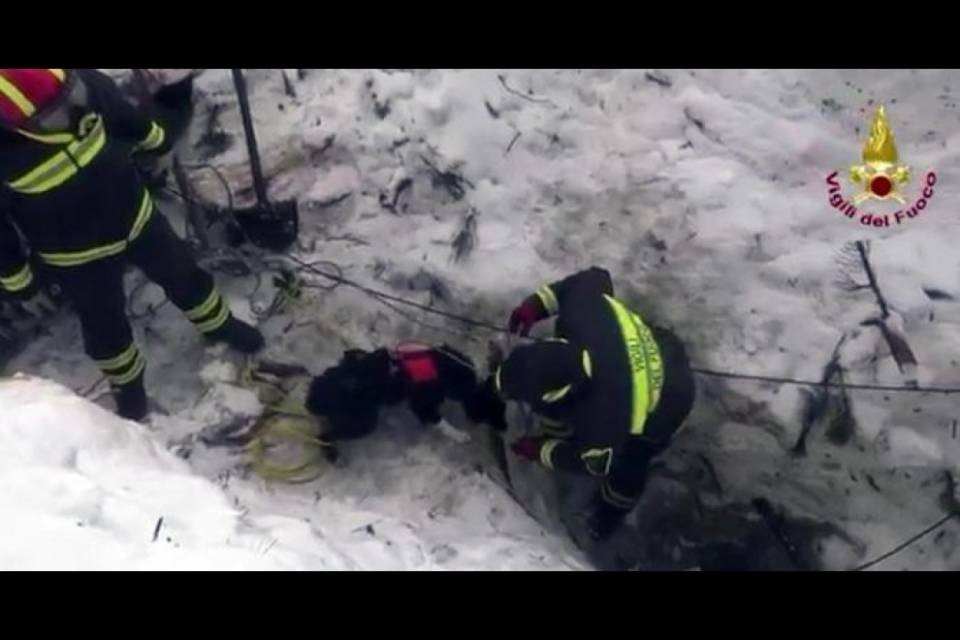 Rigopiano, il bilancio sale a 9 morti