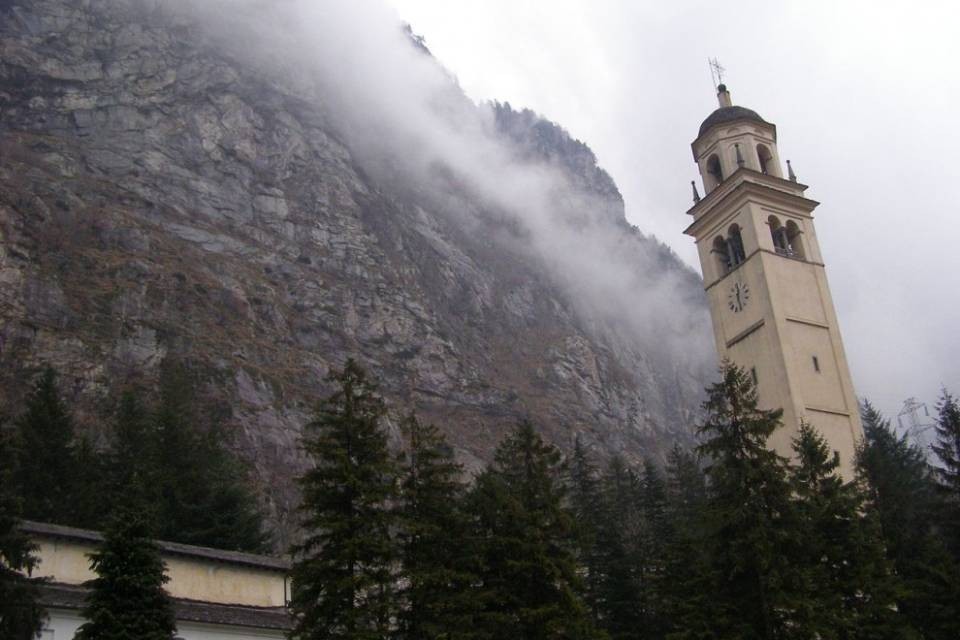 Valtellina: frana una porzione di montagna, nessun ferito