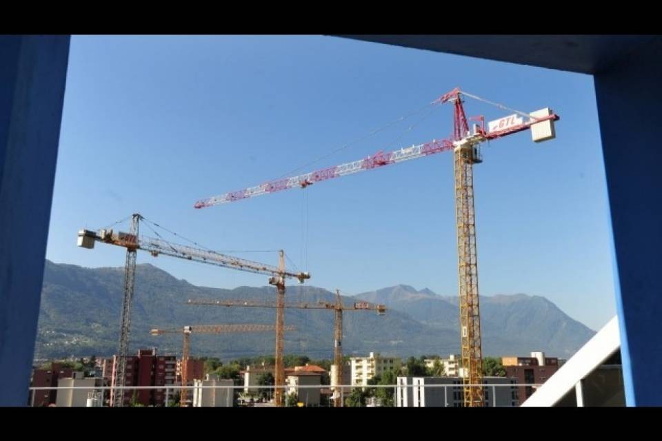 Edilizia, accordo sul contratto cantonale