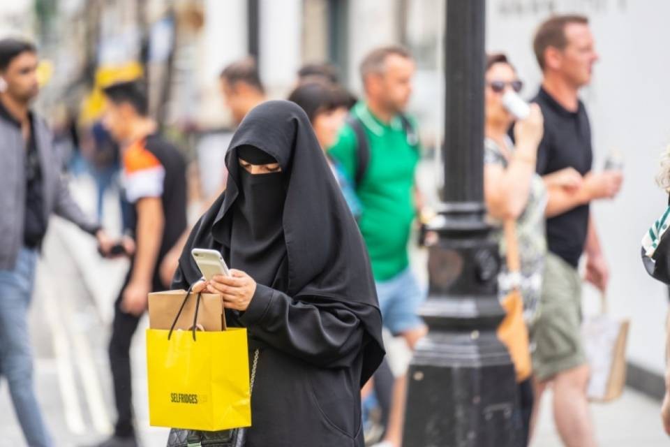 Controprogetto della legge anti-burka per la parità di genere