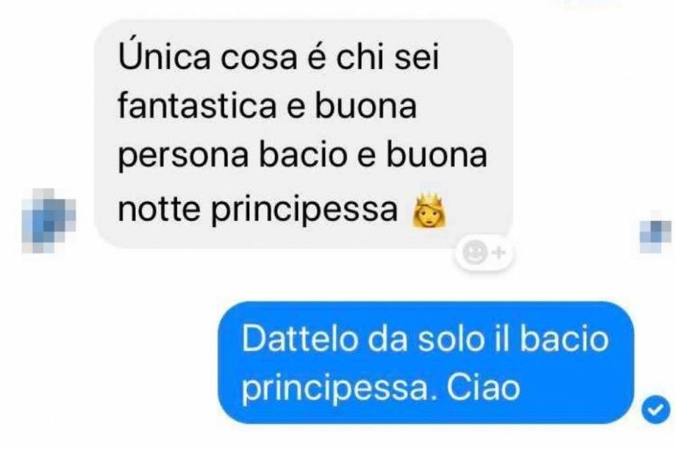 Usa i social per lavoro, ma riceve proposte oscene: "Fammi vedere i piedi..."