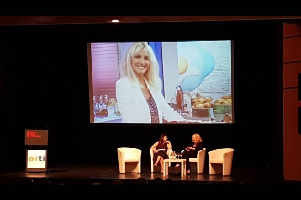 "Sempre più donne in tv, ma per la parità c'è molto da fare"