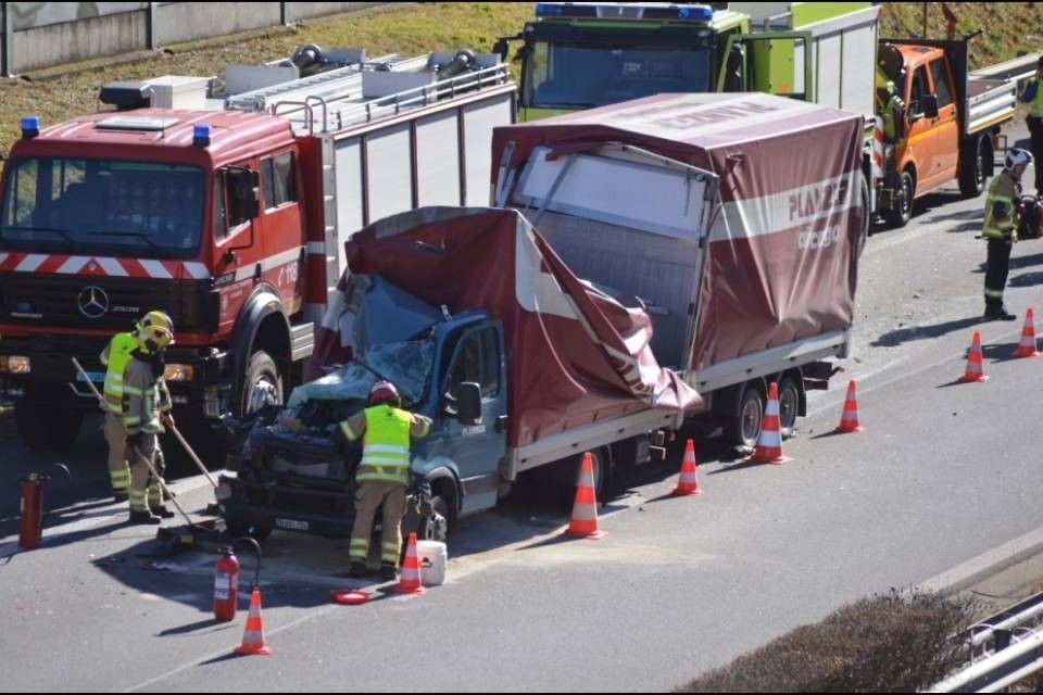 Due incidenti, riaperta la A2