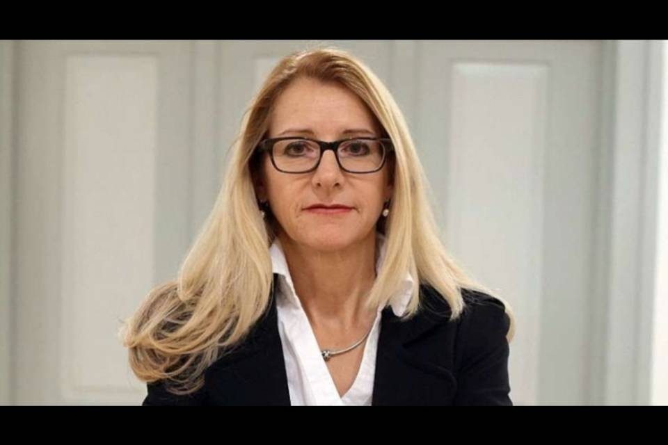 Due UDC lasciano il Nazionale, arriva la sindaca che fece discutere