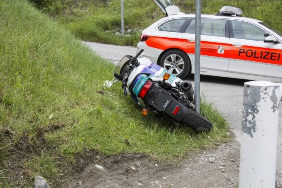 Alcolizzato e drogato scappa dalla polizia