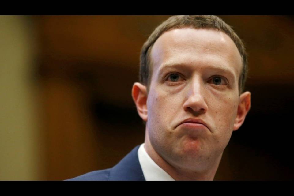 Facebook: "Ok a maggiori controlli sul nostro operato"
