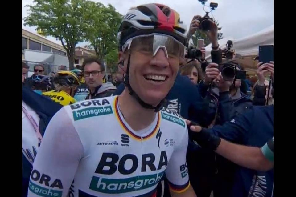 Giro d'Italia, a Pascal Ackermann la prima volata