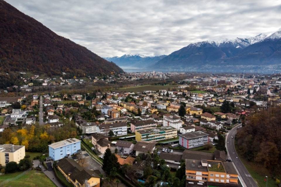 Losone, riapre al traffico Via Lusciago