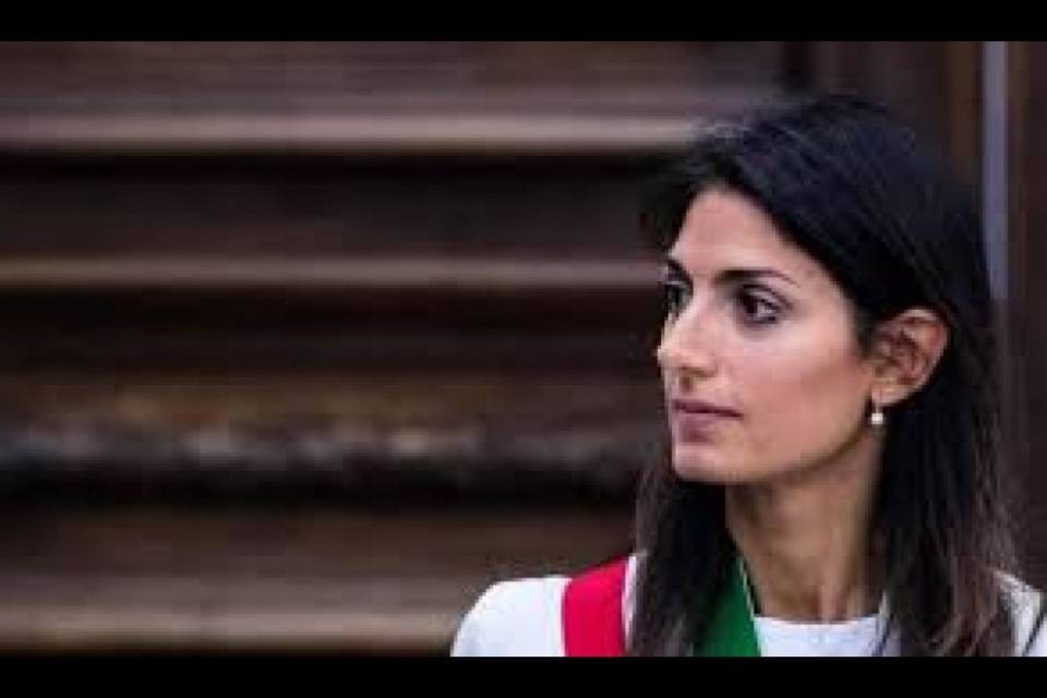 Italia: assolta Virginia Raggi