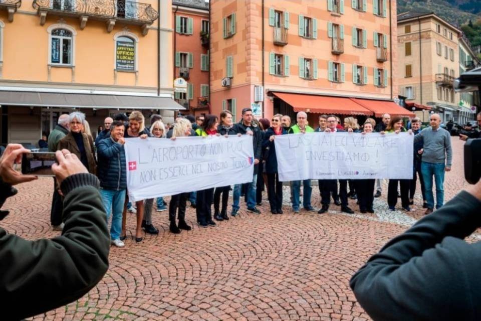 I dipendenti di LASA: "Lasciateci volare, investiamo"