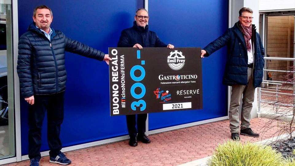 Da Sinistra Direttore GastroTicino Gabriele Beltrami, al centro il Direttore Emil Frey Noranco Roberto Pesare, a destra Massimo Suter Presidente GastroTicino.