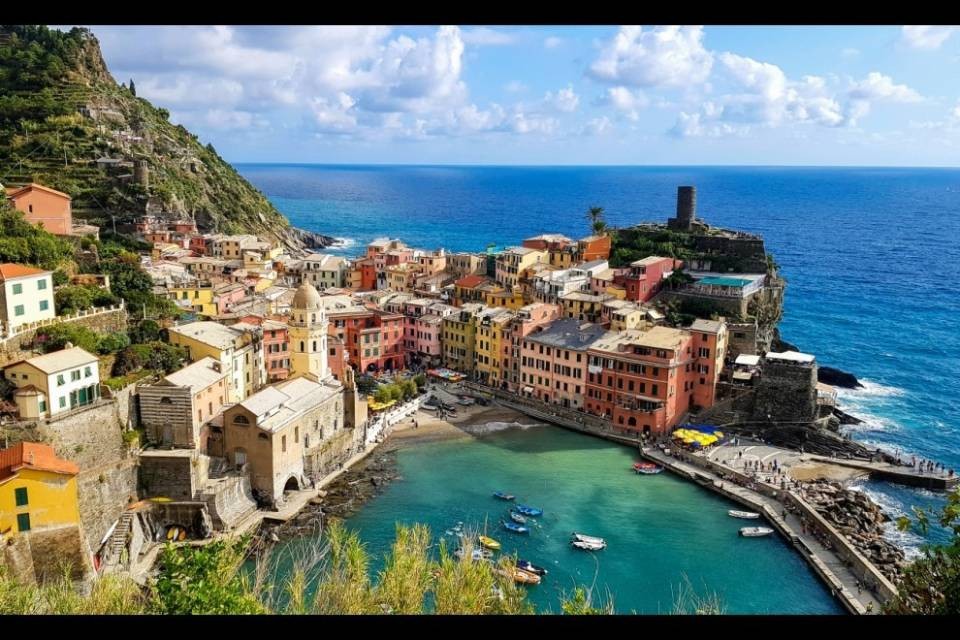 La Liguria vuole riaprire tutto, anche le spiagge