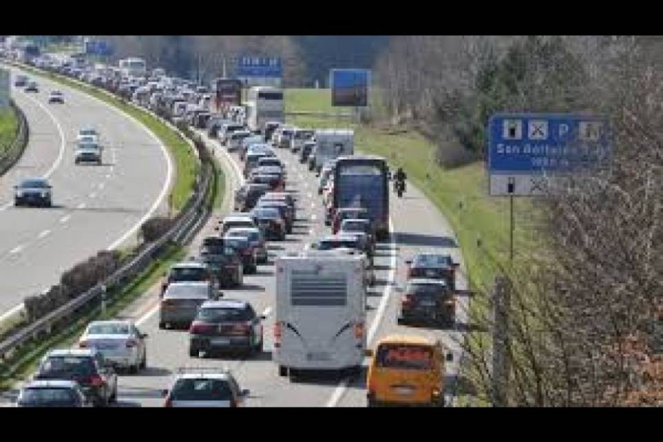 Altro weekend di grande traffico sulle autostrade svizzere