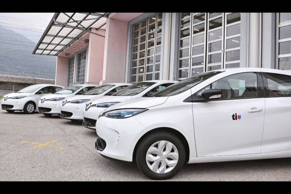 5 nuove auto elettriche per l'amministrazione cantonale