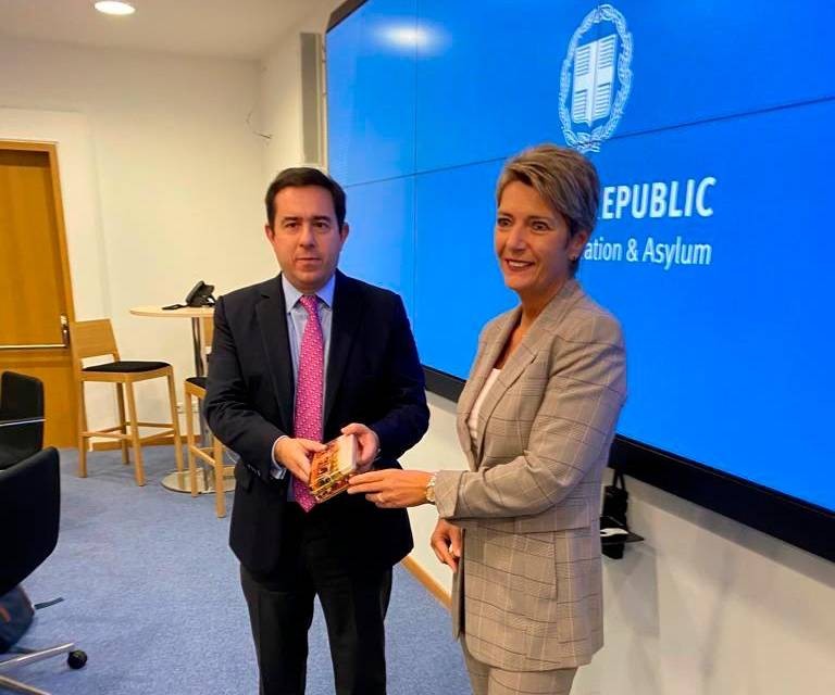 Immagine account Twitter Ambasciata di Svizzera in Grecia