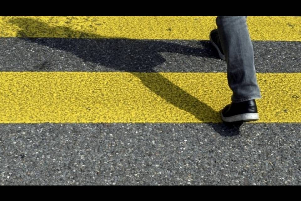 "A che punto siamo con il passaggio pedonale in via Ferrera?"