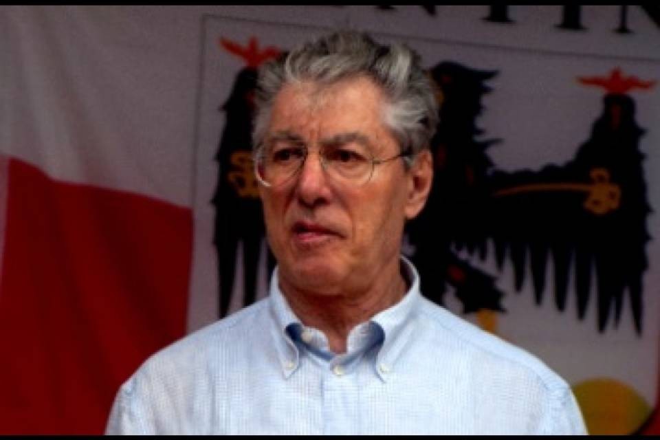 Bossi: "Muove il braccio, cauto ottimismo"